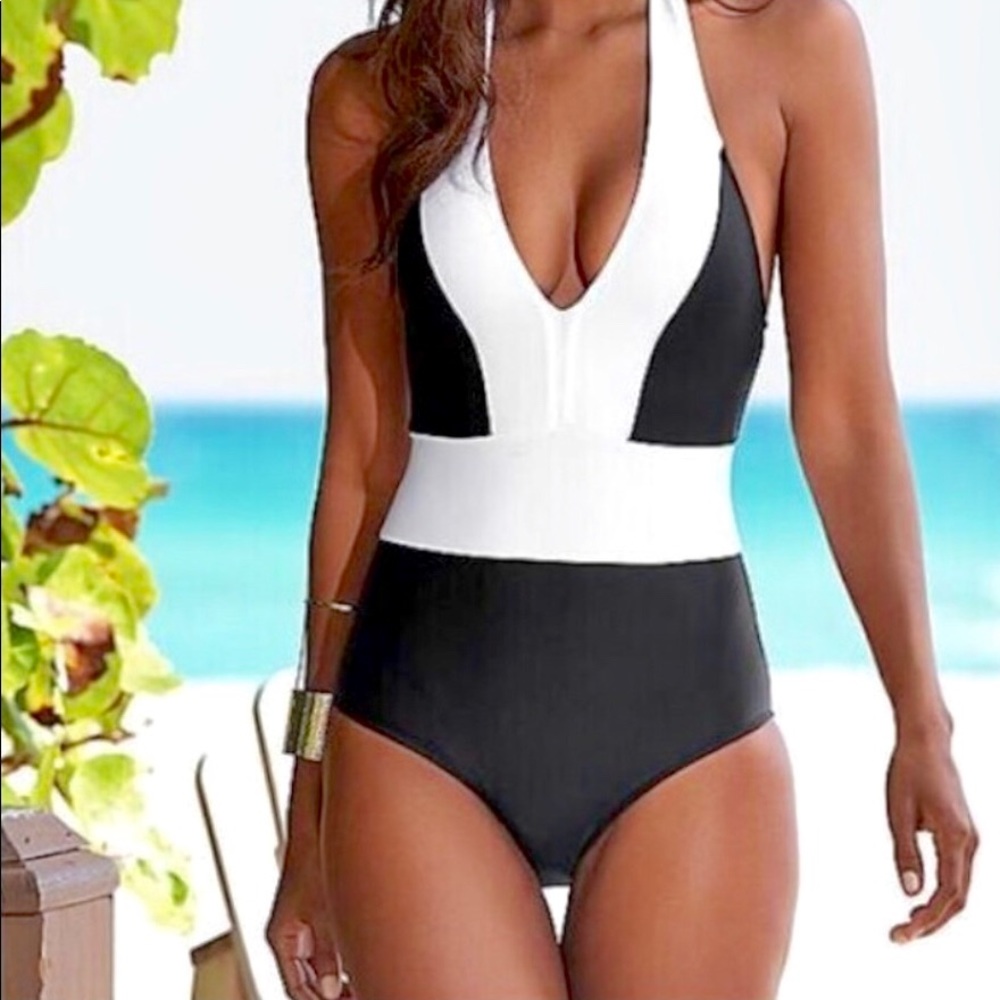 ‼️One-Piece Swimsuit‼️ - Picture 2 of 6